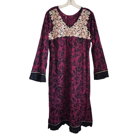 Vintage Kaftan Maxi Dress Sz M Magenta Embroidered Floral Boho Goth Whimsigoth - Picture 2 of 10